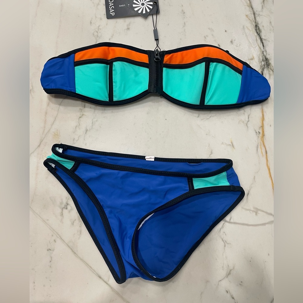 Oasap bikini